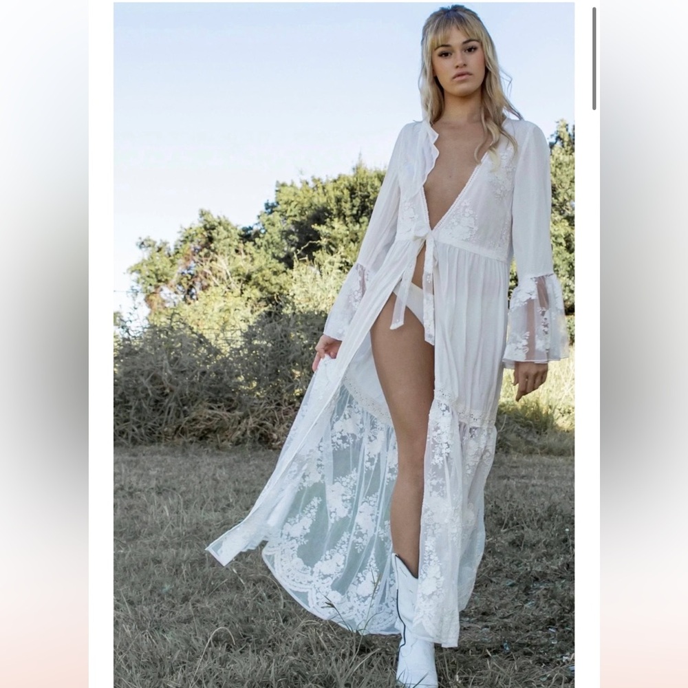 Coven & Co White Stevie Maxi Robe Boho Goddess NEW Sz S/M